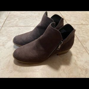 Women’s ankle boots